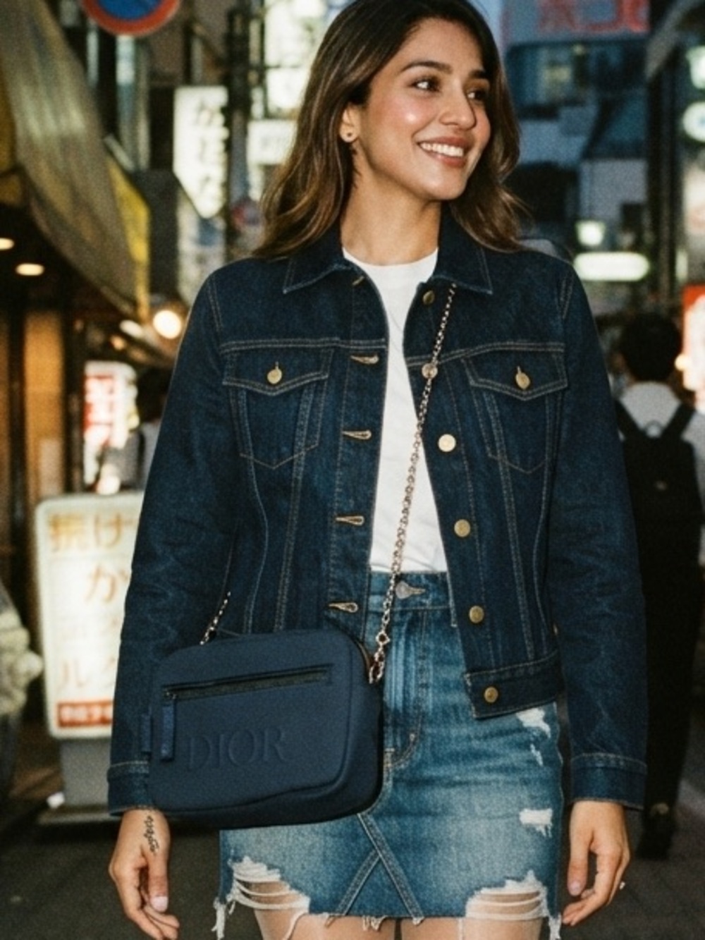 DIOR Navy LargeCosmetic Crossbody Bag with beautiful Silver Chain attached
